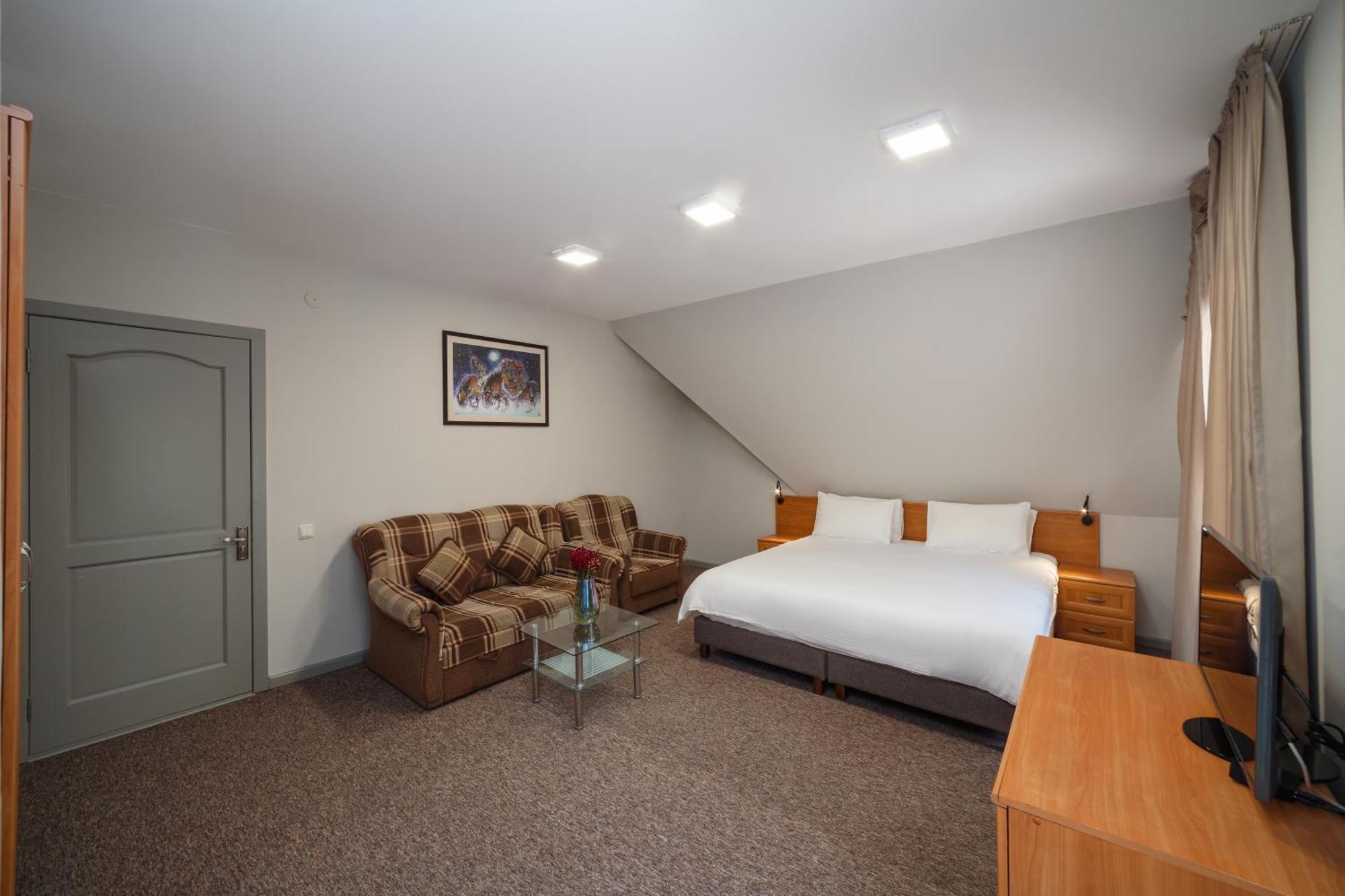 Dolinnka Hotel Czołponata Zewnętrze zdjęcie
