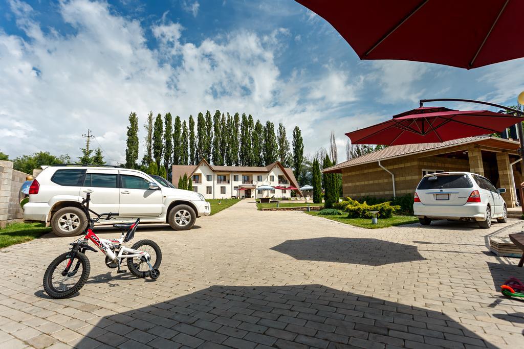 Dolinnka Hotel Czołponata Zewnętrze zdjęcie