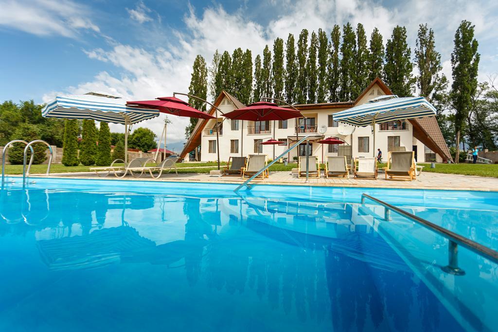 Dolinnka Hotel Czołponata Zewnętrze zdjęcie