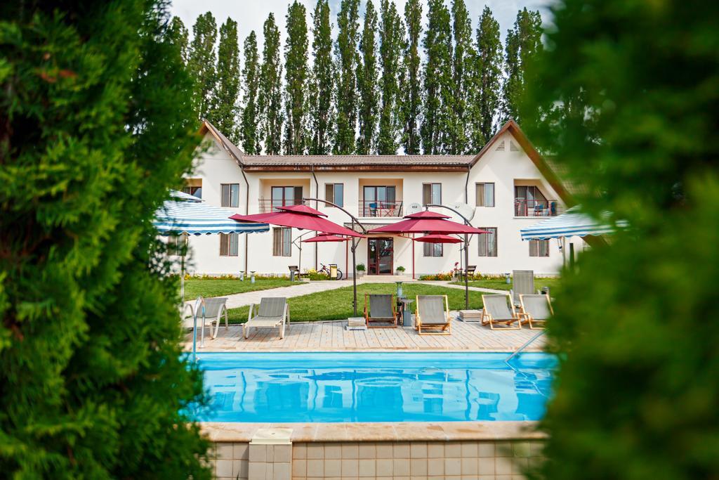 Dolinnka Hotel Czołponata Zewnętrze zdjęcie